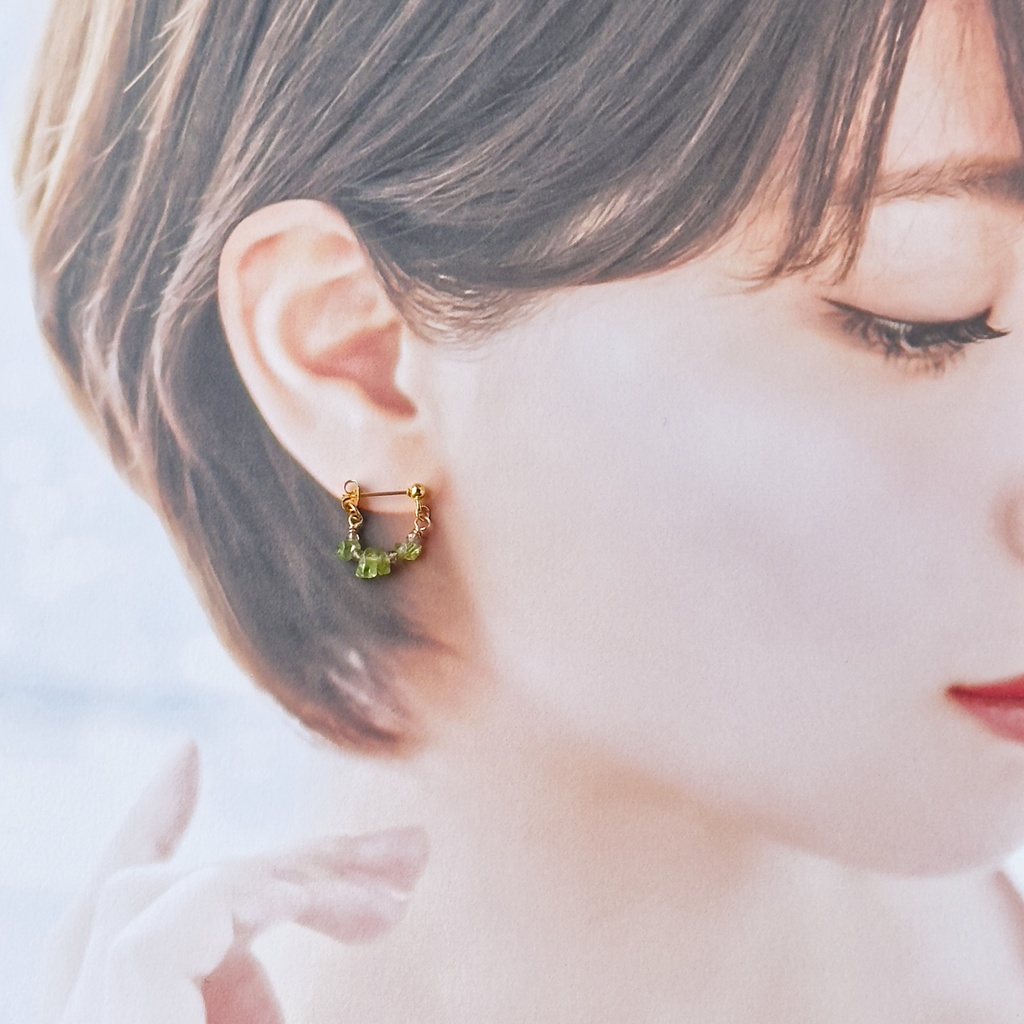 No.220 さざれ石のフープピアス ペリドット スモーキークオーツ
