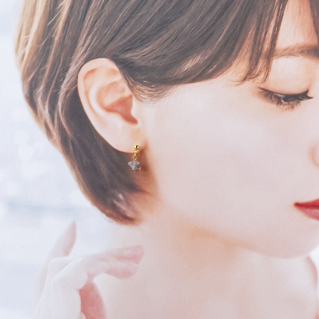 No.219 ラブラドライト さざれ石の一粒ピアス