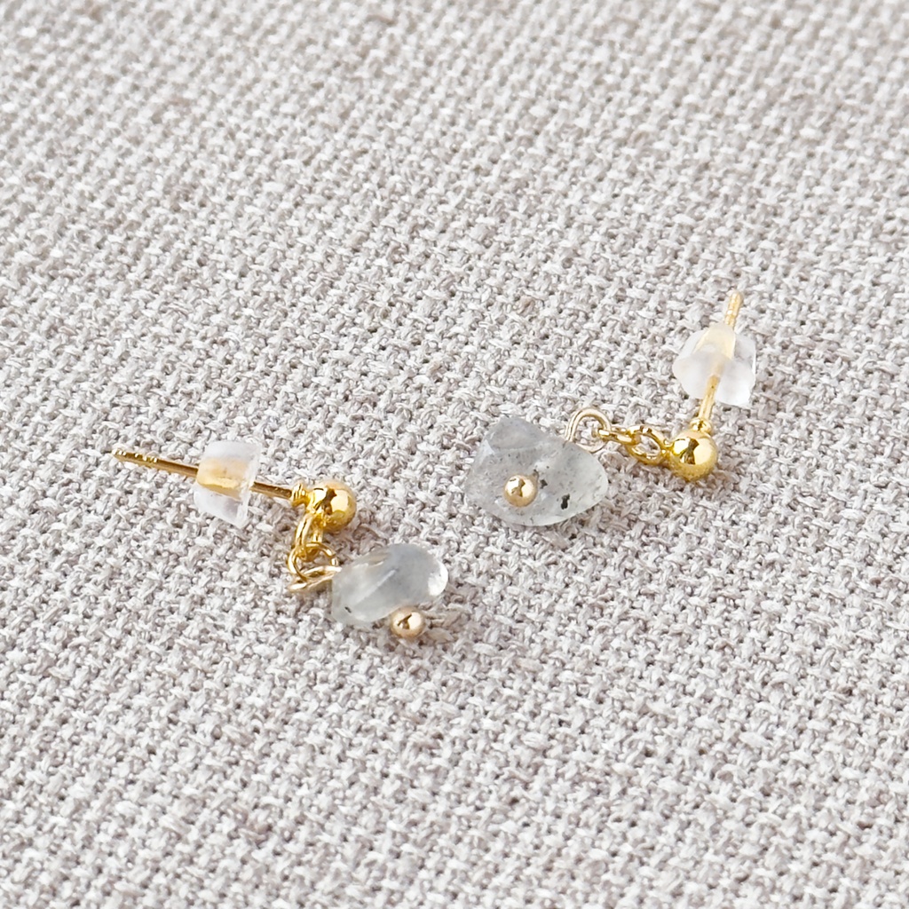 No.219 ラブラドライト さざれ石の一粒ピアス