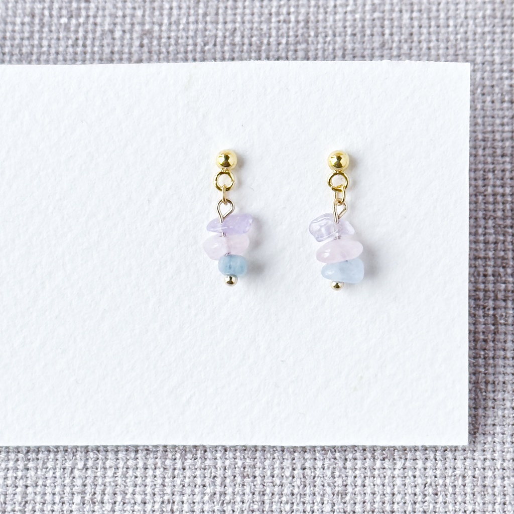 No.213 小粒 天然石の小ぶりなピアス ミニョンペール
