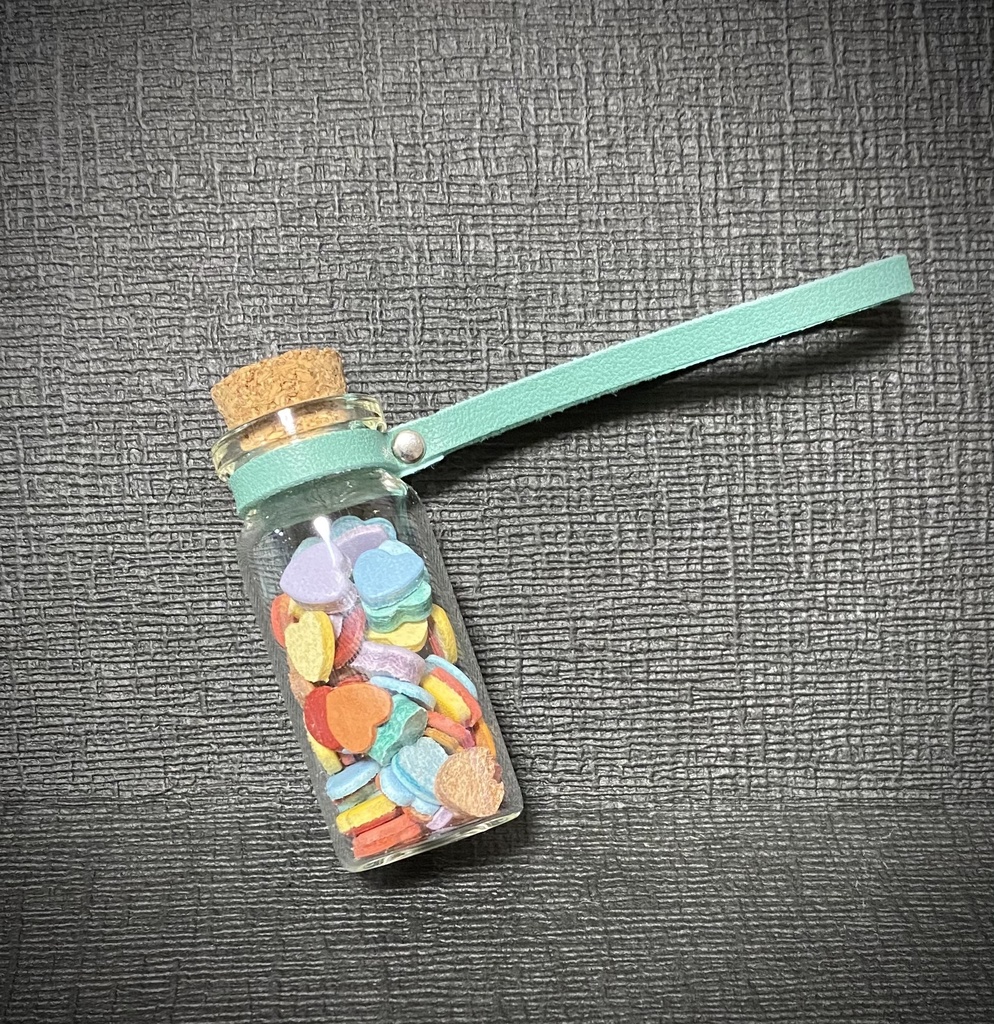 ガラス小瓶　牛本革　ハート　パステルカラー　ターコイズ色革　SALE