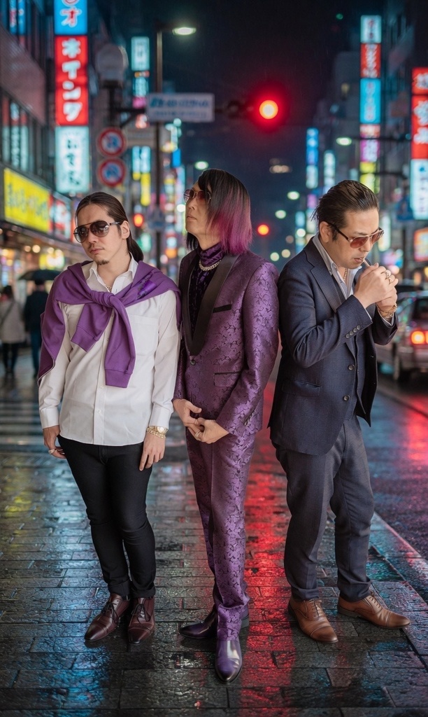 夜の海ほたる/すみれ色に染めたい　「菫月 篠 と ギラギラディレクターズ」