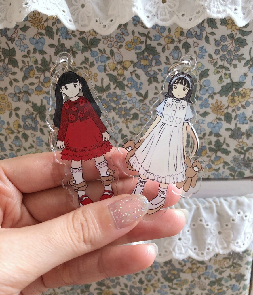 アクリルキーホルダー(白ワンピース)