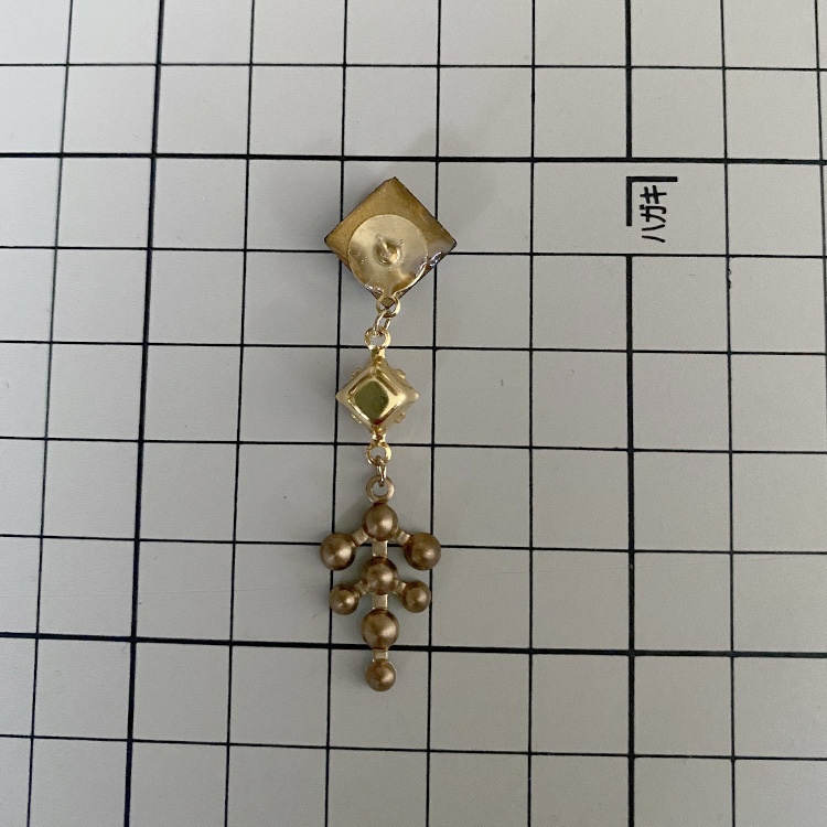 【7/13 22時販売】膝丸イメージピアス(ヴィンテージグラスver.)