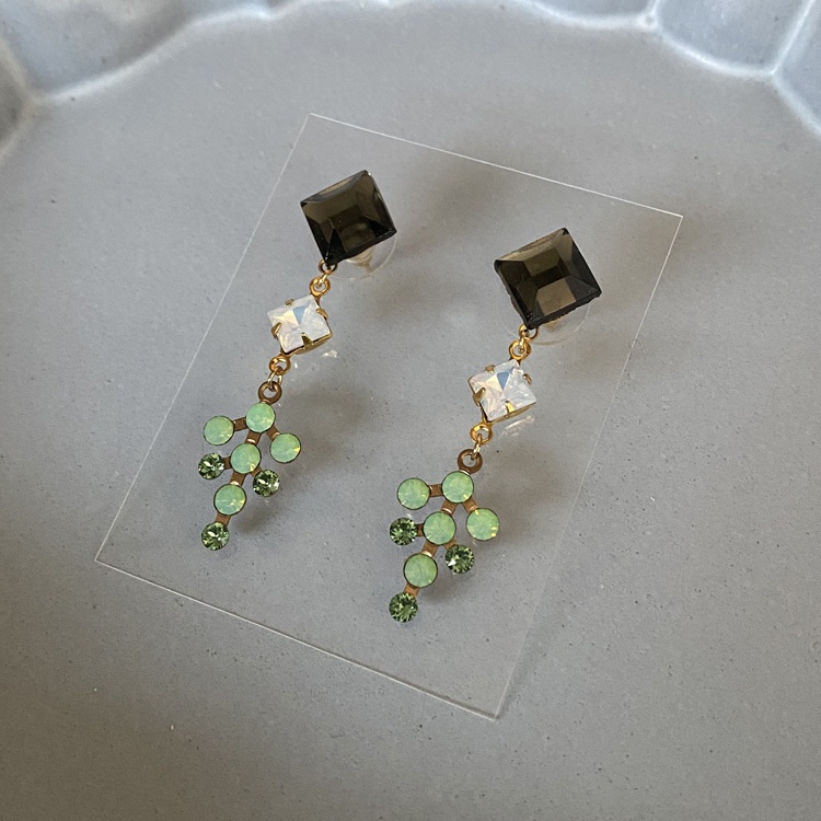 【7/13 22時販売】膝丸イメージピアス(ヴィンテージグラスver.)