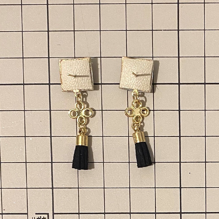 【7/12(水)22時販売】膝丸イメージピアス(スクエアタッセルver.)