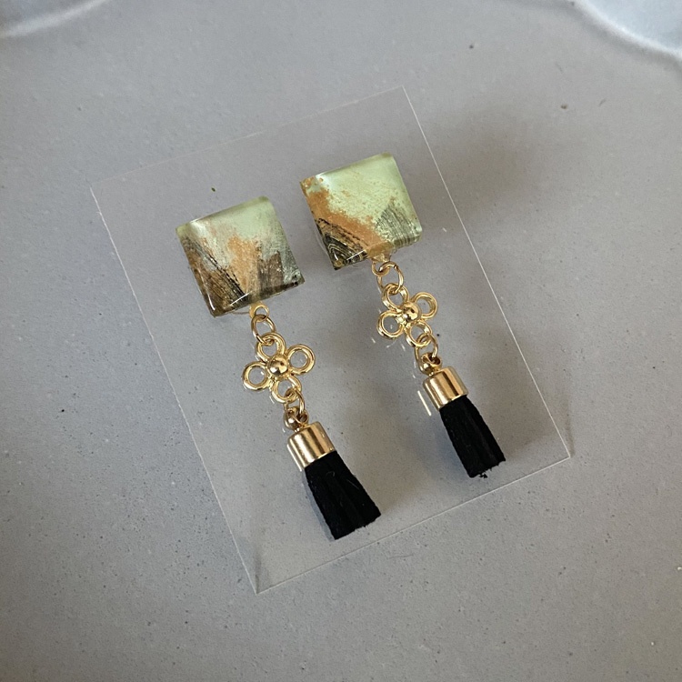 【7/12(水)22時販売】膝丸イメージピアス(スクエアタッセルver.)