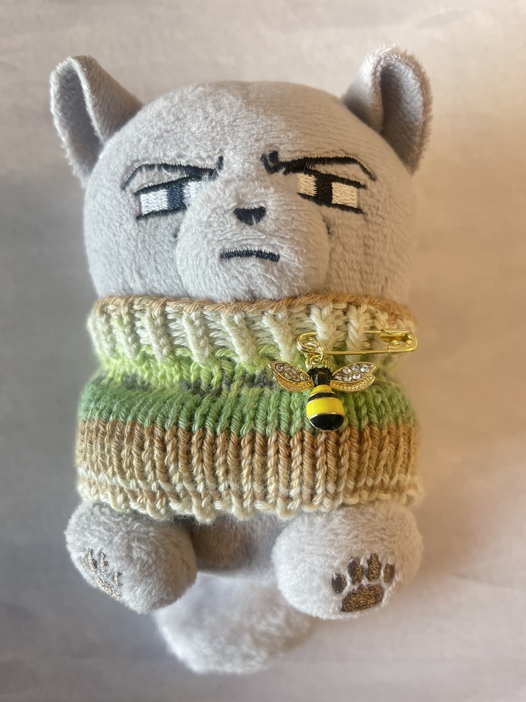 みつばちブローチ