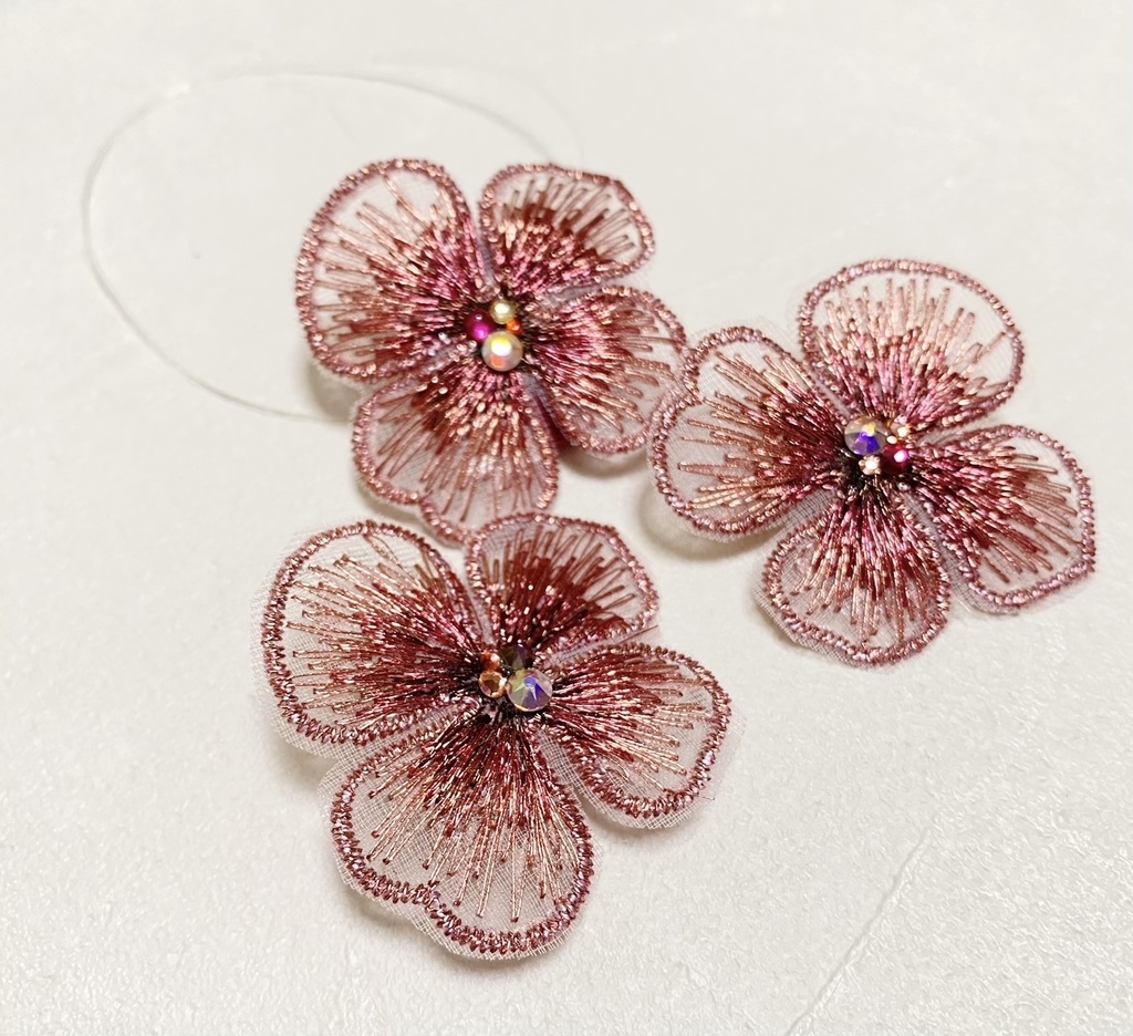 お花のヘッドアクセサリー