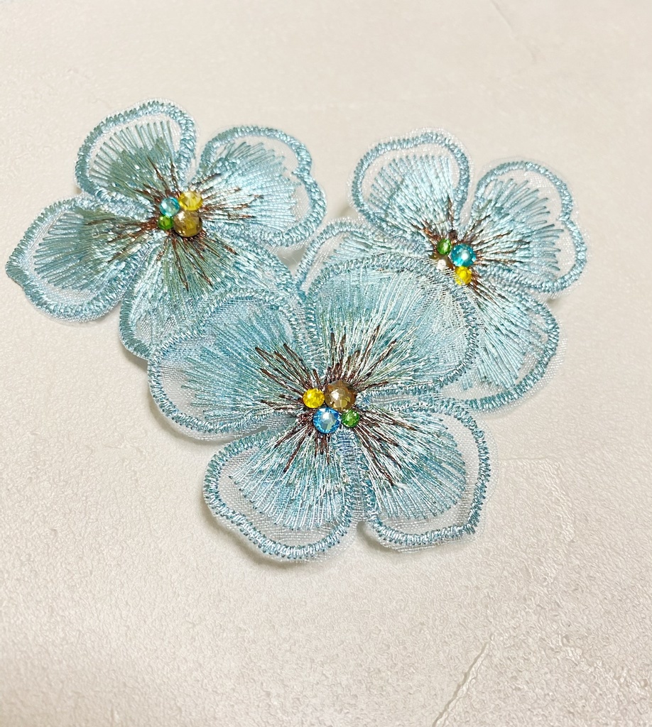 お花のヘッドアクセサリー