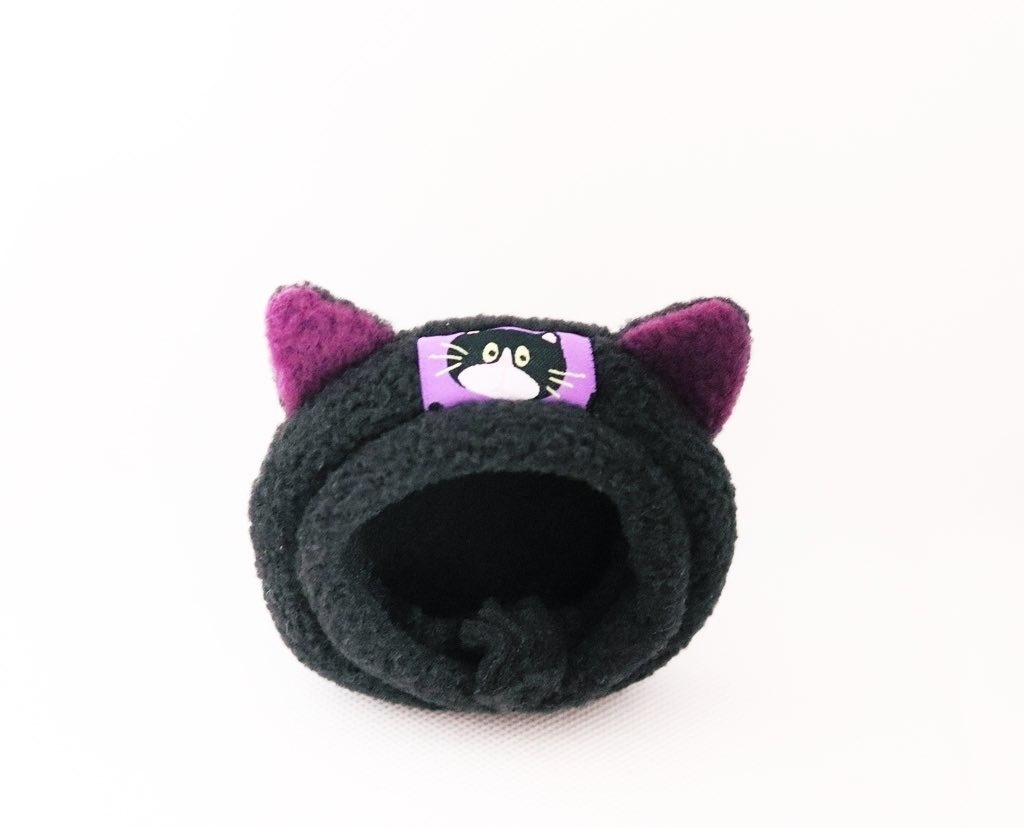 BLACK CAT