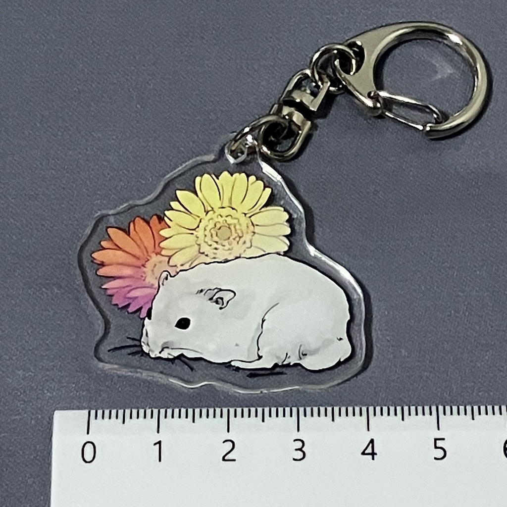 アクリルキーホルダー：ジャンガリアンハムスター　パールホワイト
