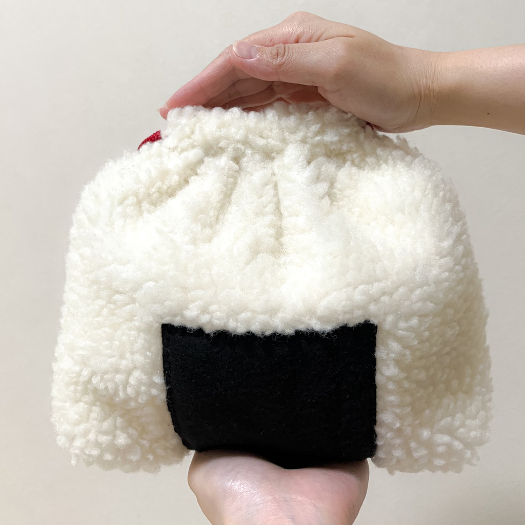 ふわふわ三角おむすび巾着