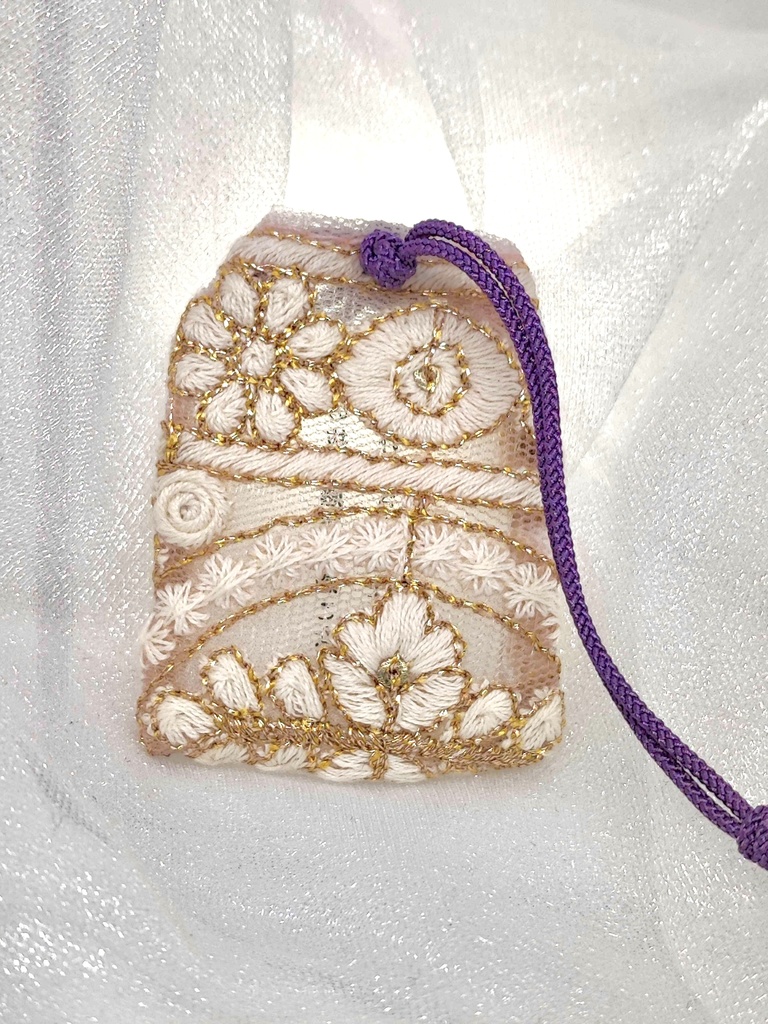 短歌のお守り袋【憧れの透け感抜け感こなれ感ケシのむらさき魔性のわたし】