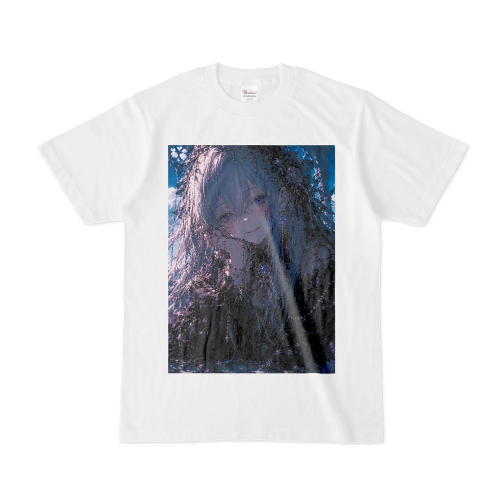 青空の下の紫のTシャツ