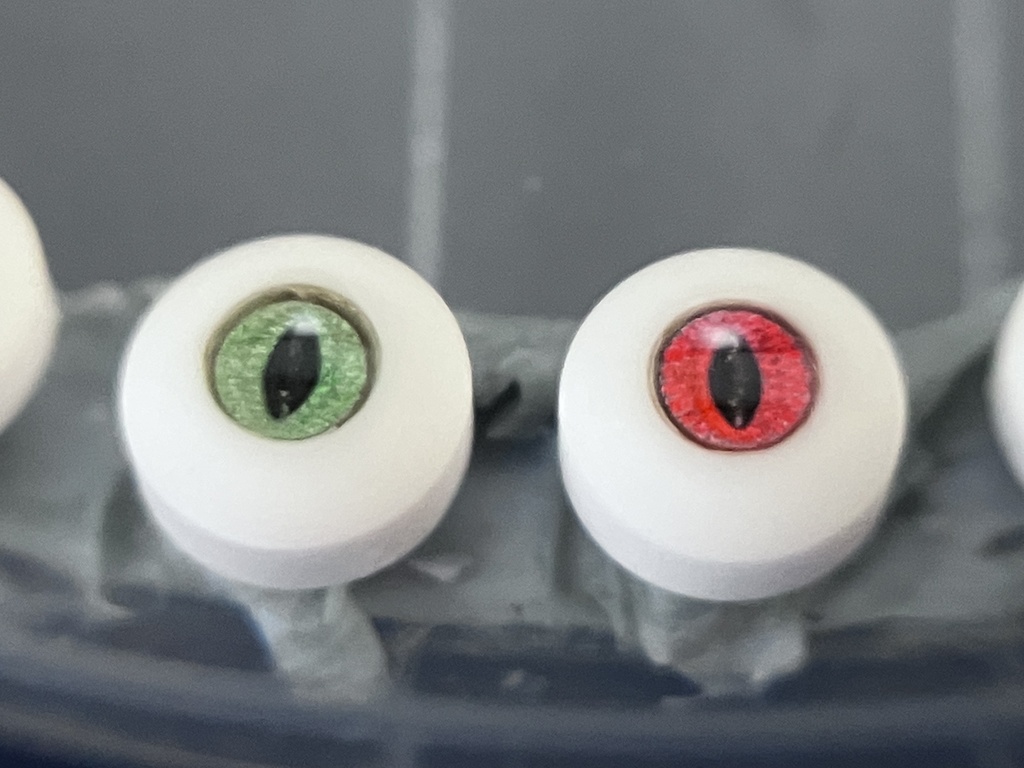 ドールアイキット 瞳孔: 円、スリット 虹彩: 円、楕円