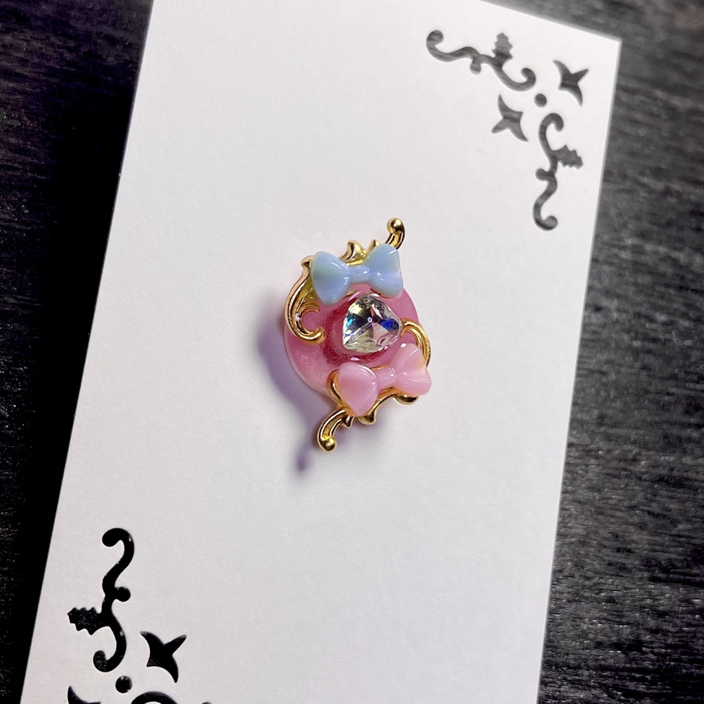 【推しの目】ストラップ付きチャーム