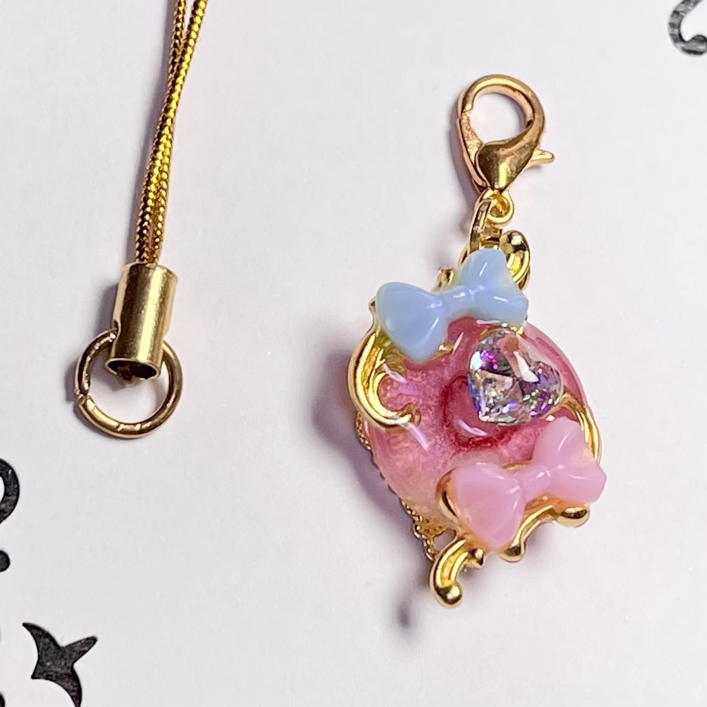 【推しの目】ストラップ付きチャーム