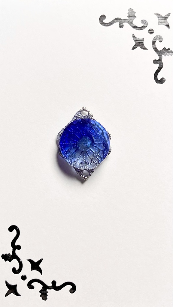 【推しの目】ストラップ付きチャーム