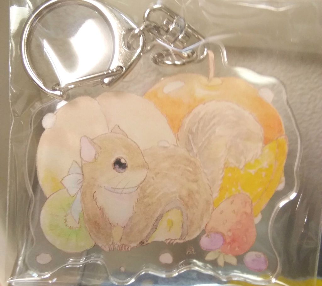 アメリカモモンガとフルーツのアクキー