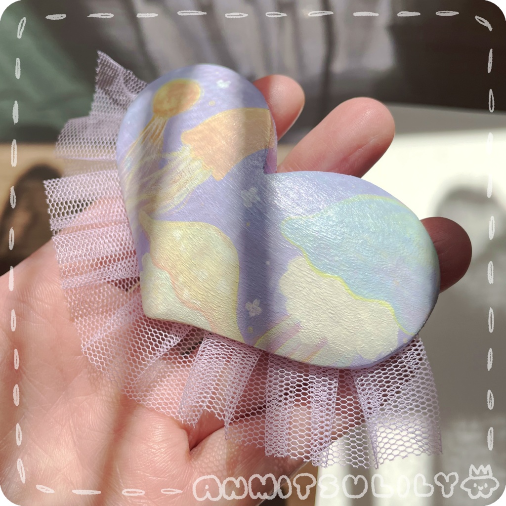 【一点物アイテム】クラゲのハートブローチ