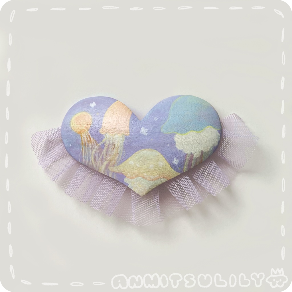 【一点物アイテム】クラゲのハートブローチ