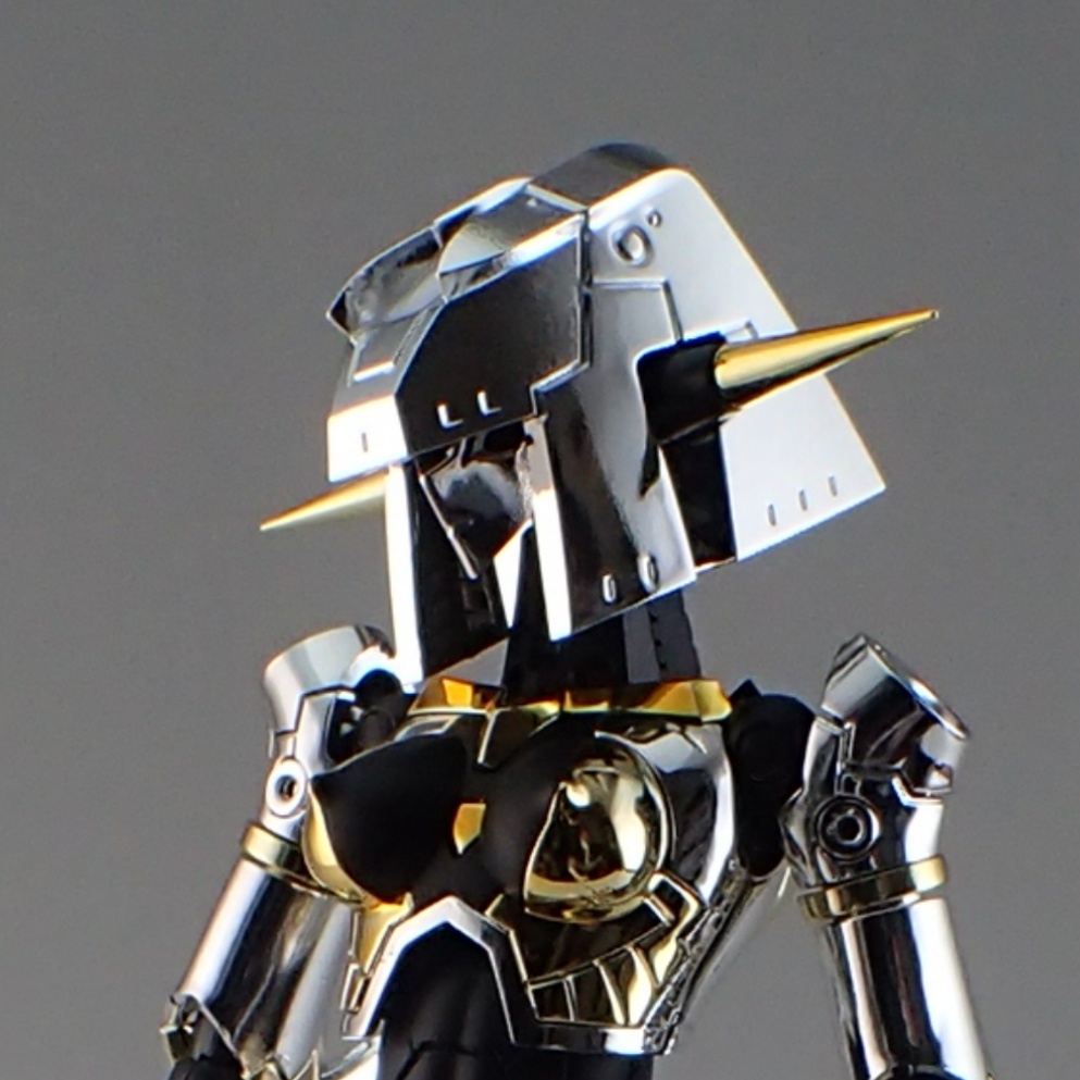 1/144スケール・プラモデルキット 機動動姫MoMo【メタルコーティングバージョン】