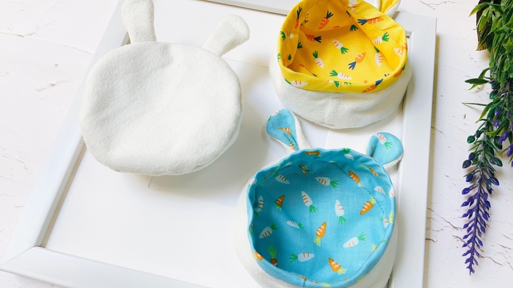 10cmぬい⁑白スェード×にんじん柄 うさぎ帽