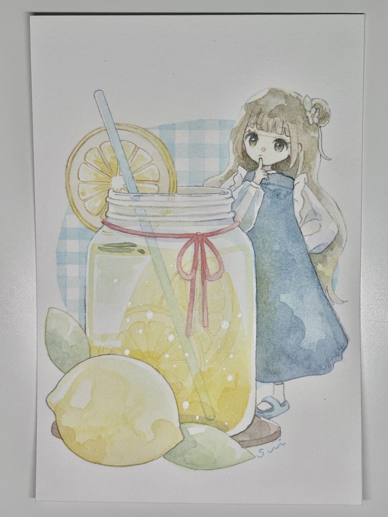 「こっそり飲んでもばれないかな?」【女の子イラスト】