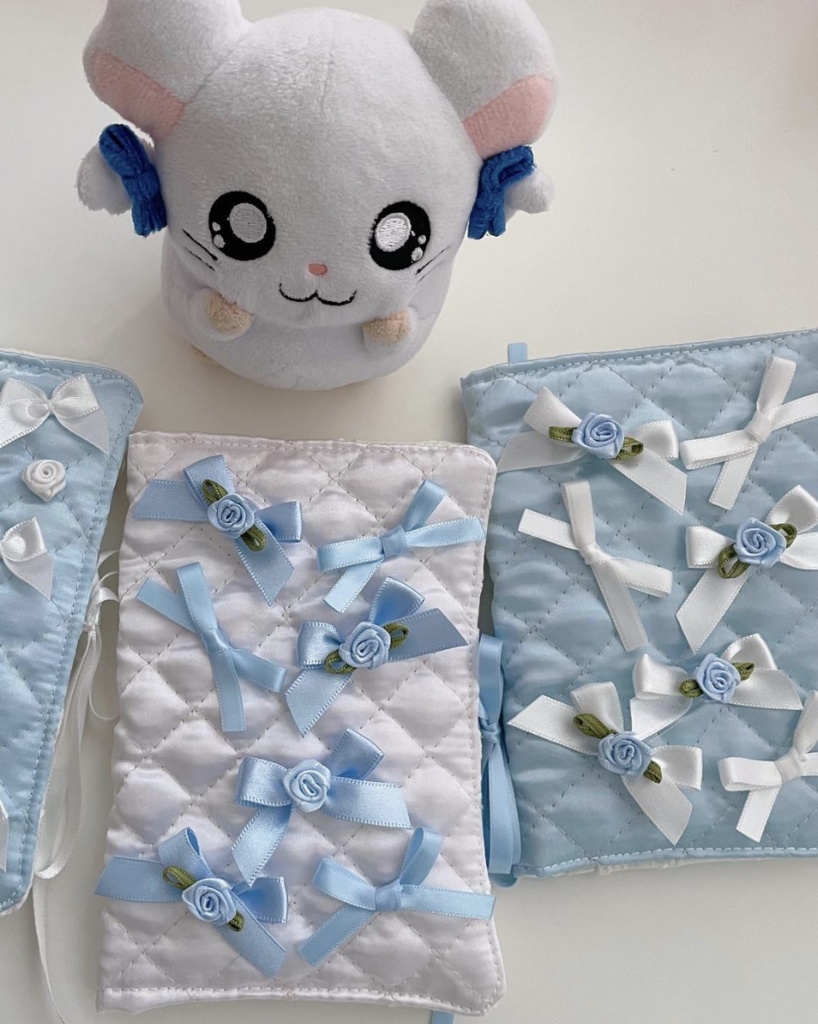 リボン過多少女 パスポートケース