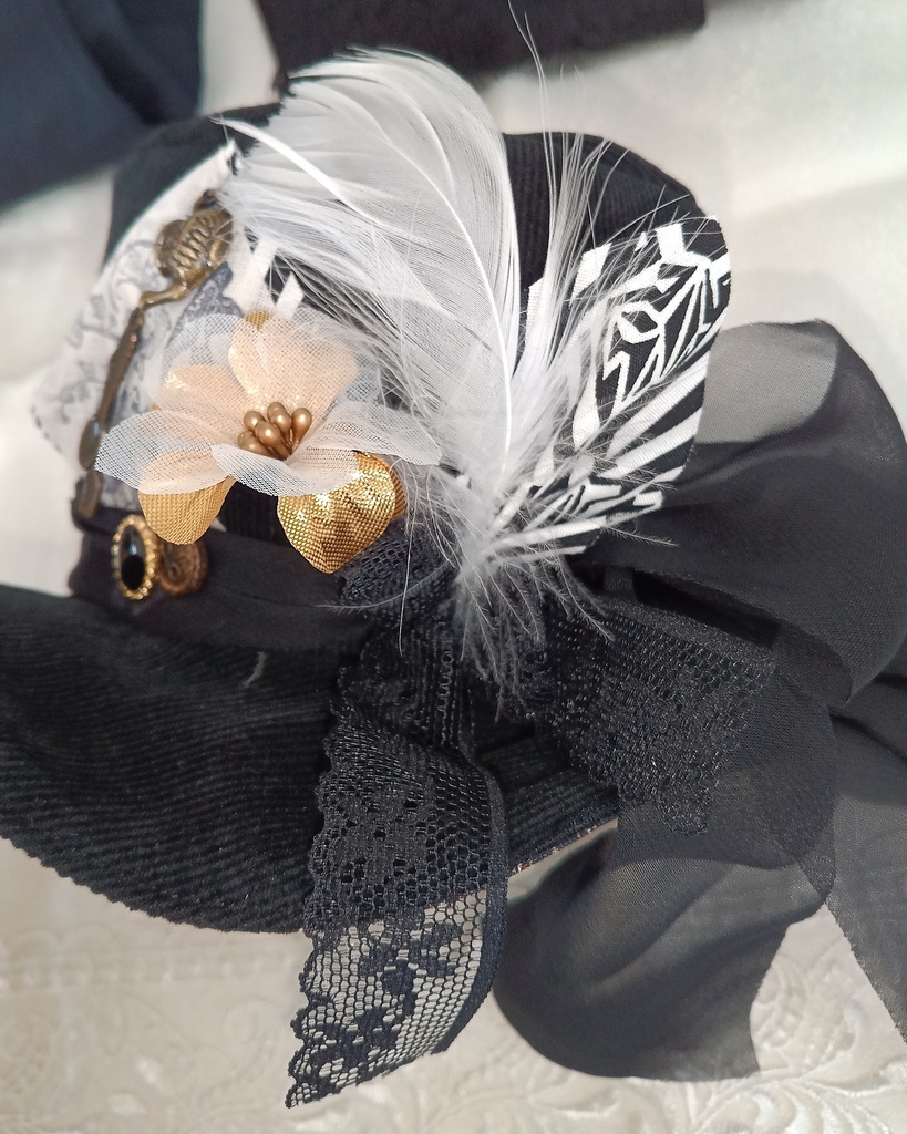 まだみぬ物語を求め彷徨う蒐集家(50cm・60cmドール用)