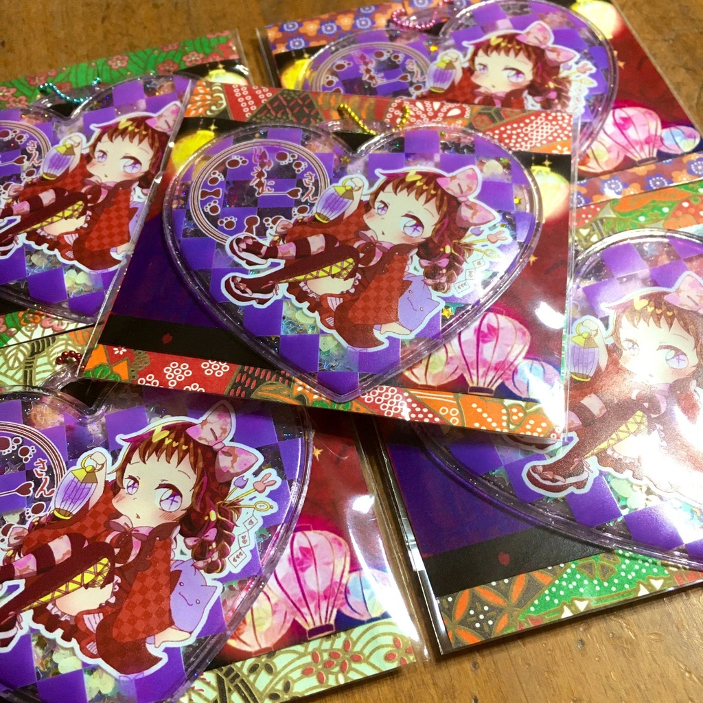 しゃかしゃかグリッターハートタグ