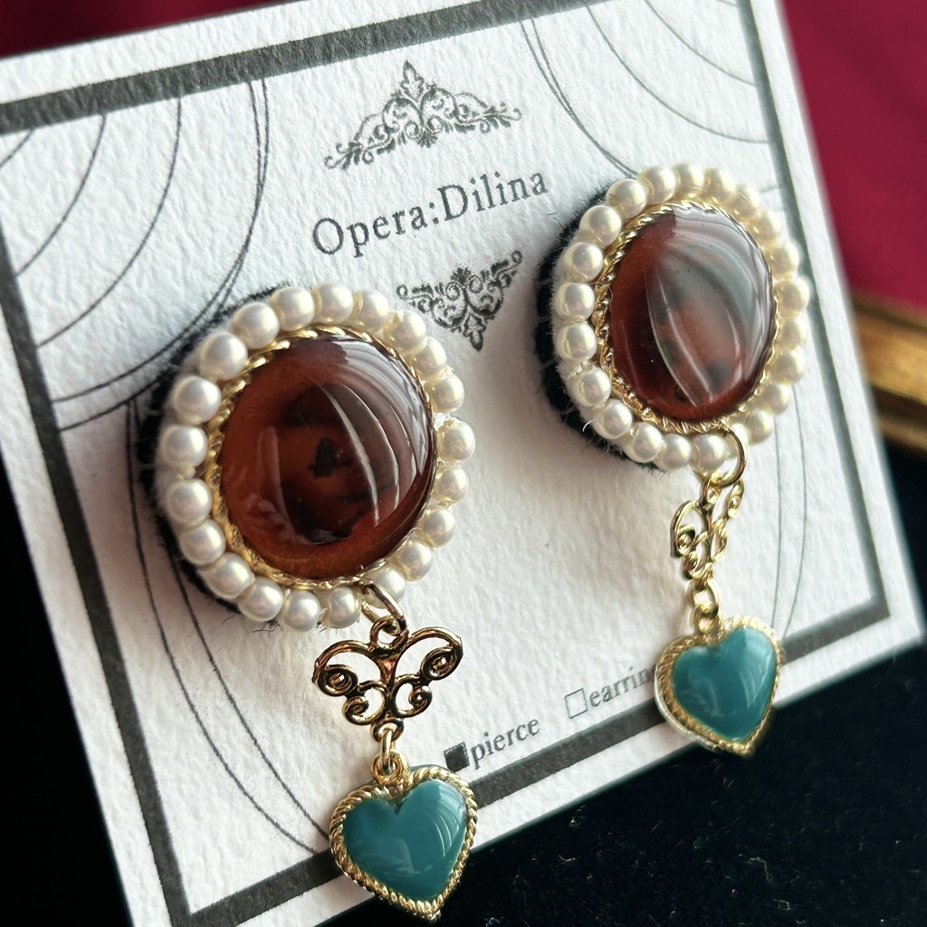 ミスティ・クイーン【ピアス・イヤリング】