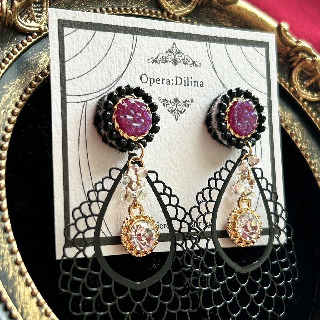 ブラック・リリー【ピアス・イヤリング】