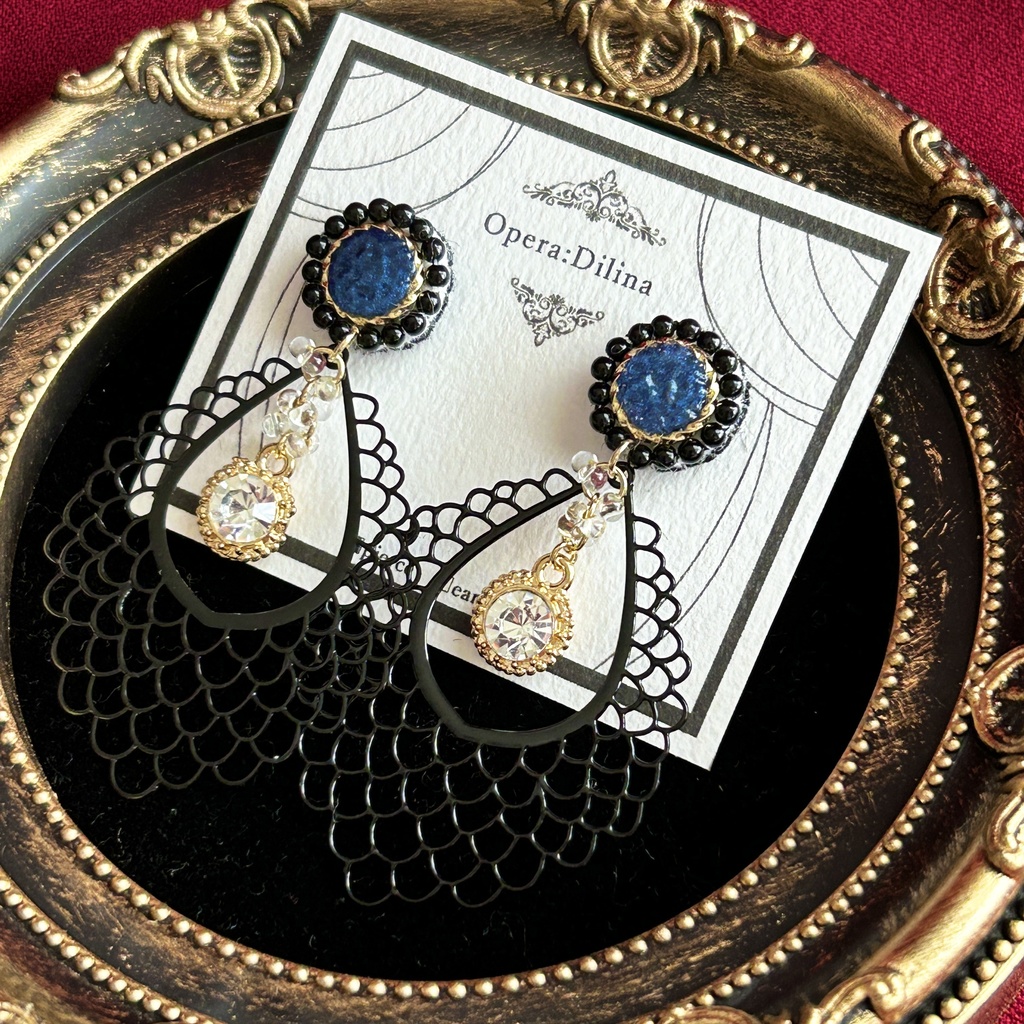 ブラック・リリー【ピアス・イヤリング】