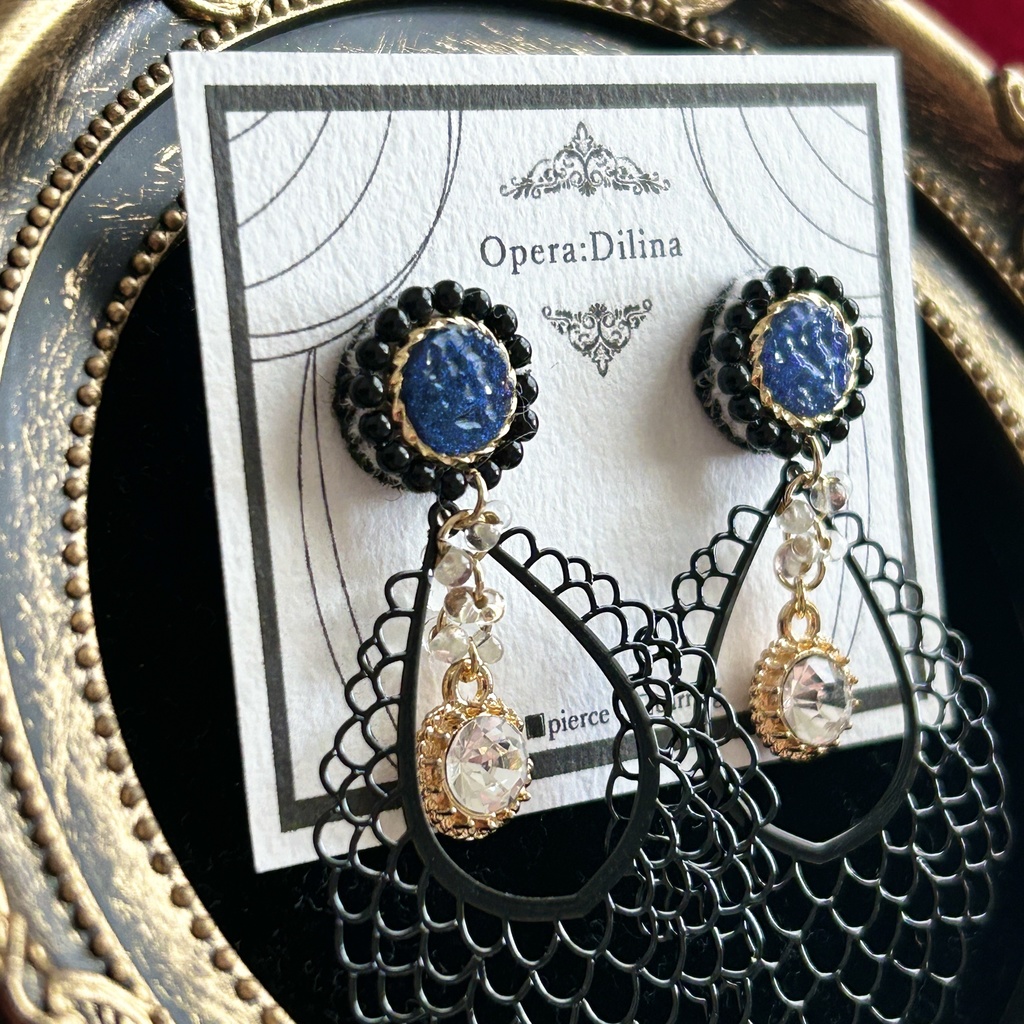 ブラック・リリー【ピアス・イヤリング】