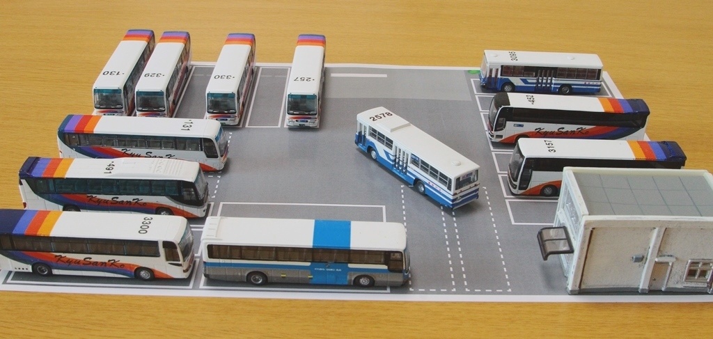 【PDF・模型用道路】汎用営業所B(1/150 バスコレ用道路シート/A4)