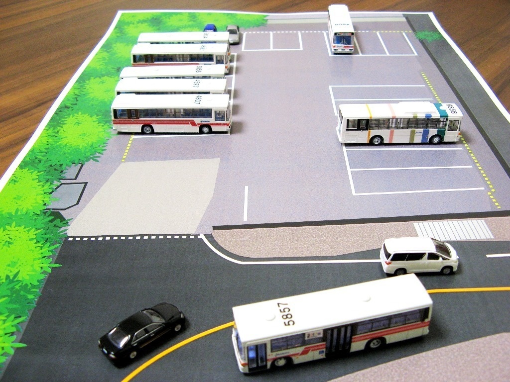 【PDF・模型用道路】桜ヶ丘車庫(1/150 バスコレ用道路シート/A3)