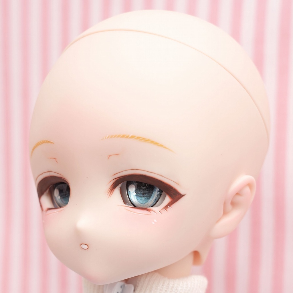 DDH-27 セミホワイト ソフビ盛りカスタムヘッド+ディーラー様製レジンアイ