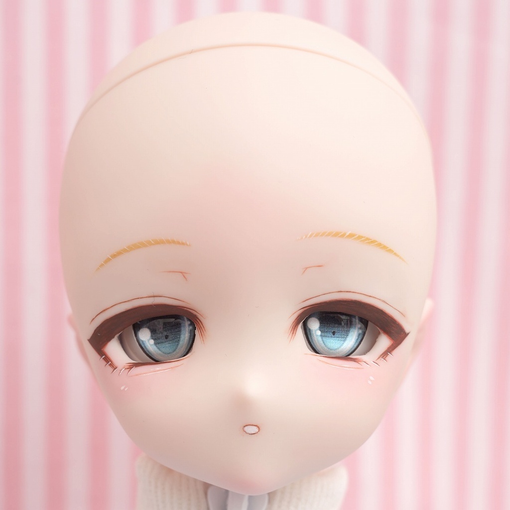 DDH-27 セミホワイト ソフビ盛りカスタムヘッド+ディーラー様製レジンアイ