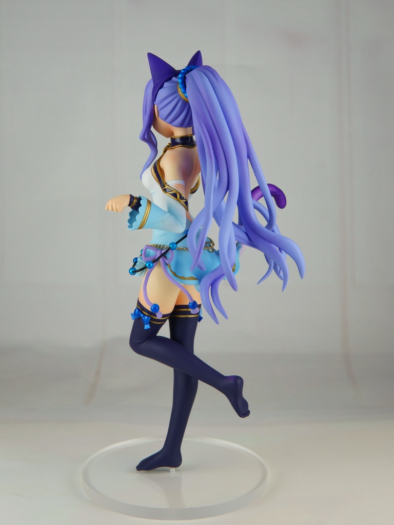 猫のように甘えるプリシラ☆