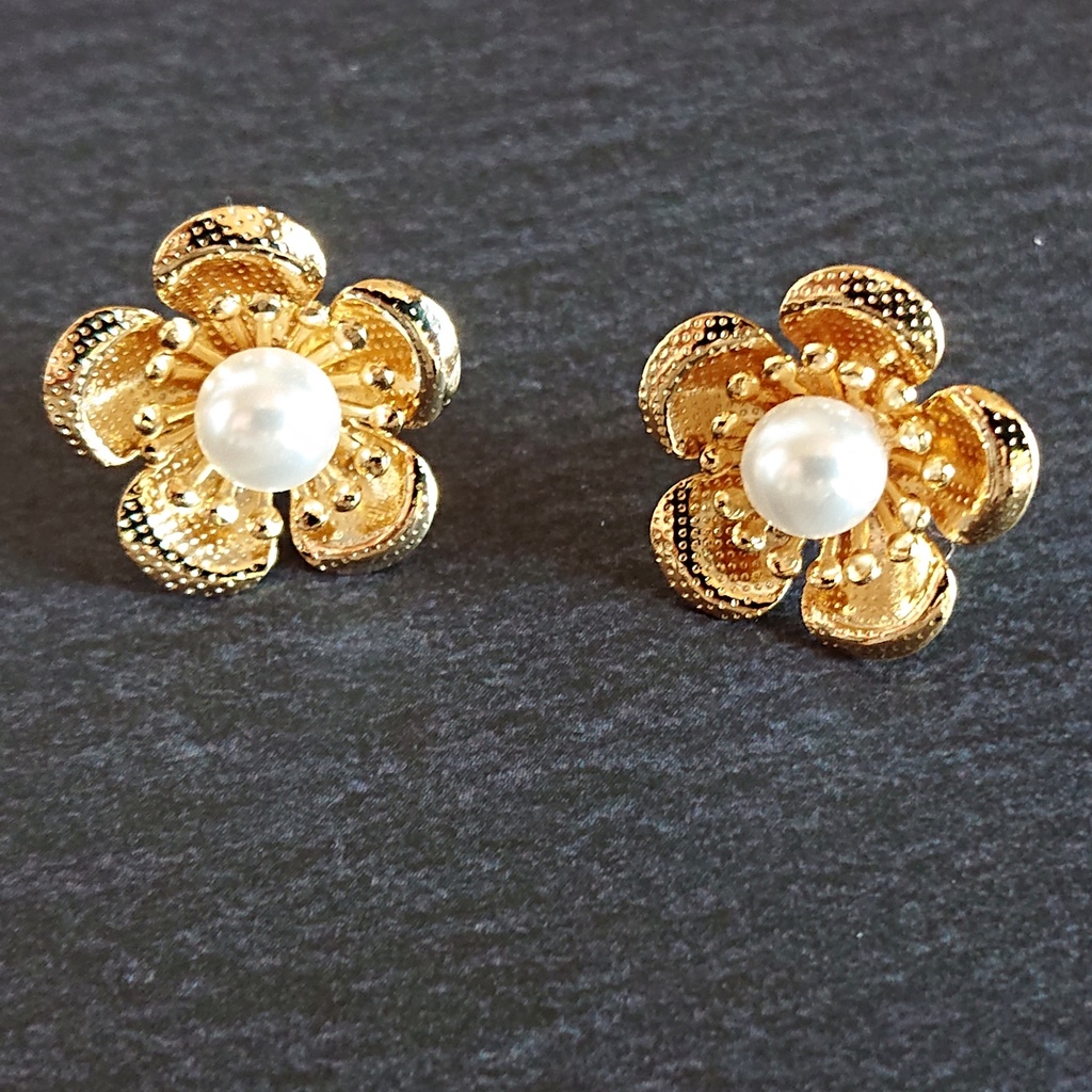 梅香る(ピアス)