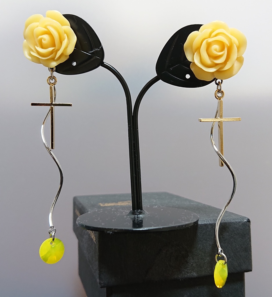 黄薔薇の骸(ピアス)