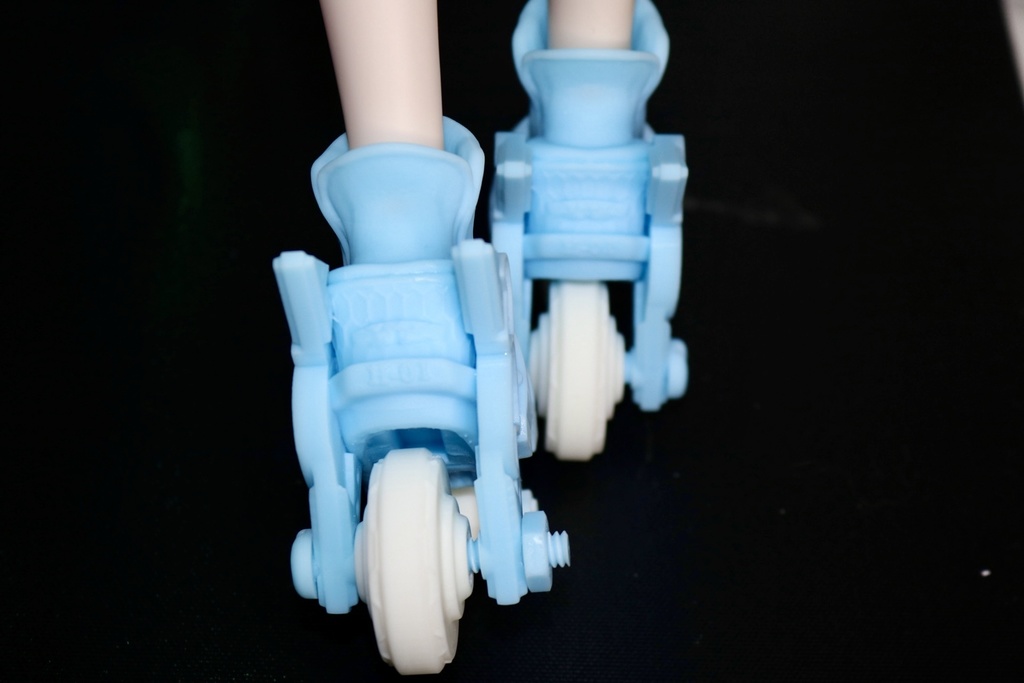 【足パーツ】 1/3 DD対応サイズ 一体型 ローラーシューズ 「モデル H-01」