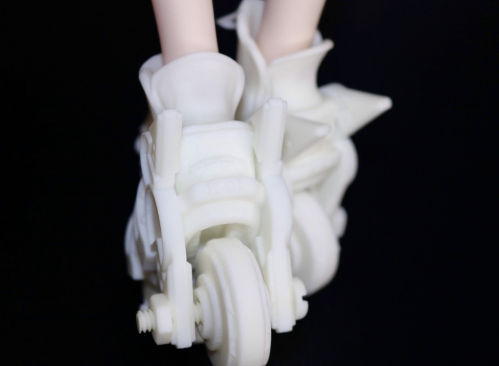 【足パーツ】 1/3 DD対応サイズ 一体型 ローラーシューズ 「モデル H-01」