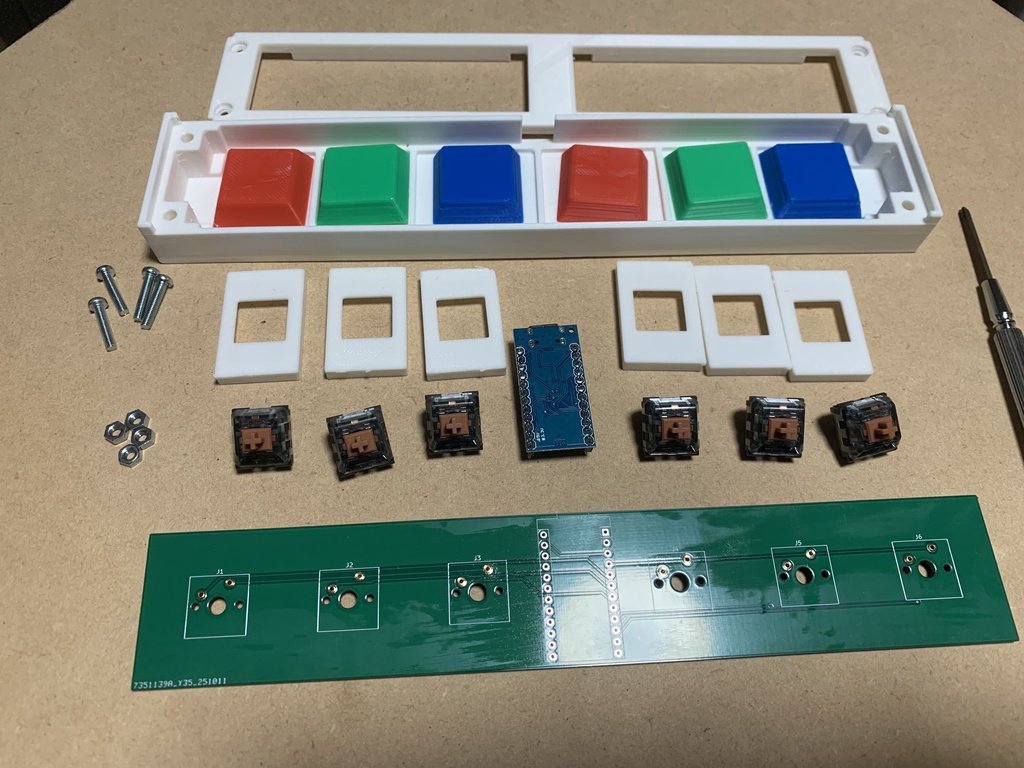 3Dプリンター製6キー汎用コントローラー