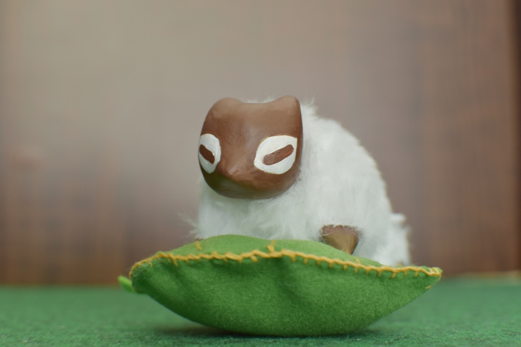 転がってる子 B