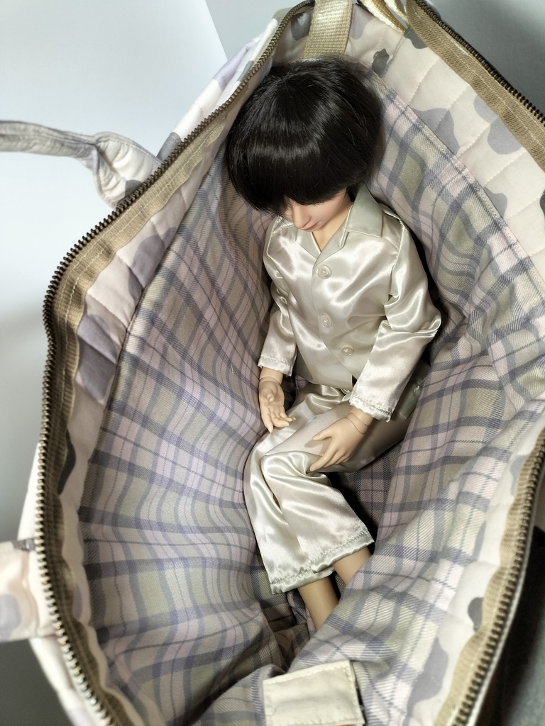 1/3サイズ　ドールキャリーバッグ　ミルク柄