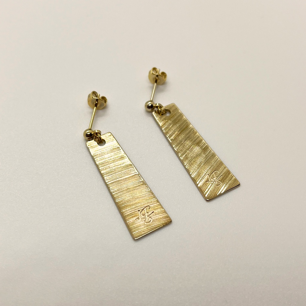 シンバルプレートピアス