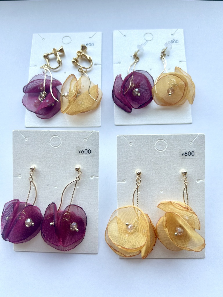 シフォンフラワーピアス